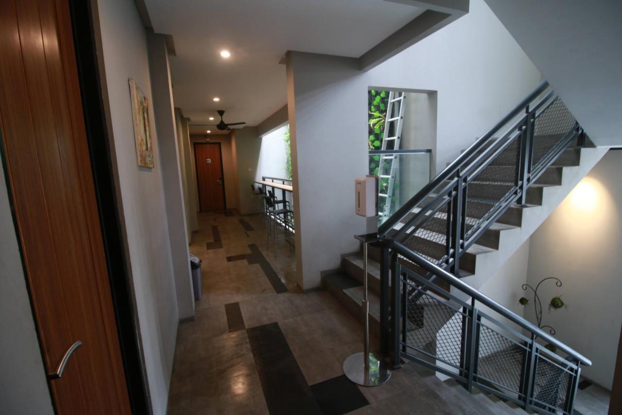 Bale Resident Hostel Jakarta Buitenkant foto