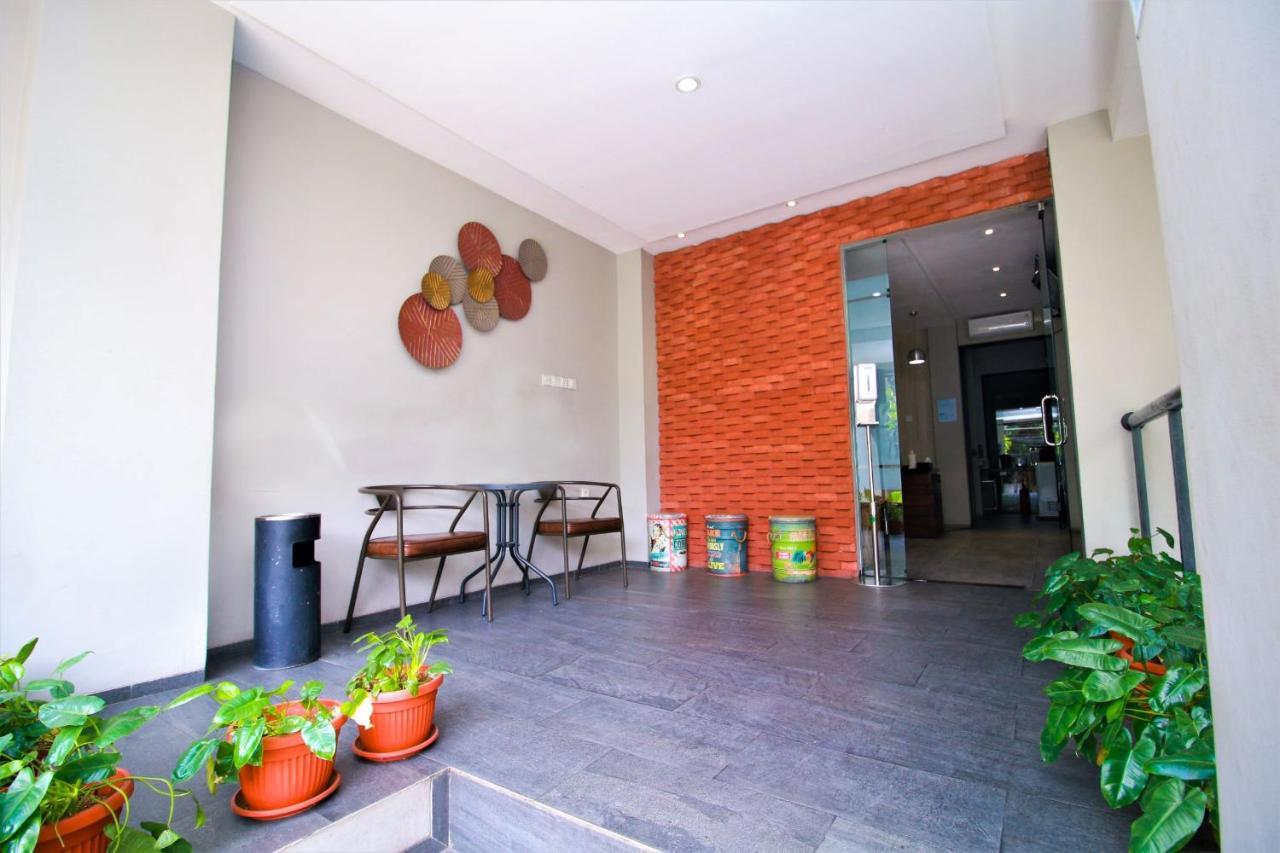 Bale Resident Hostel Jakarta Buitenkant foto