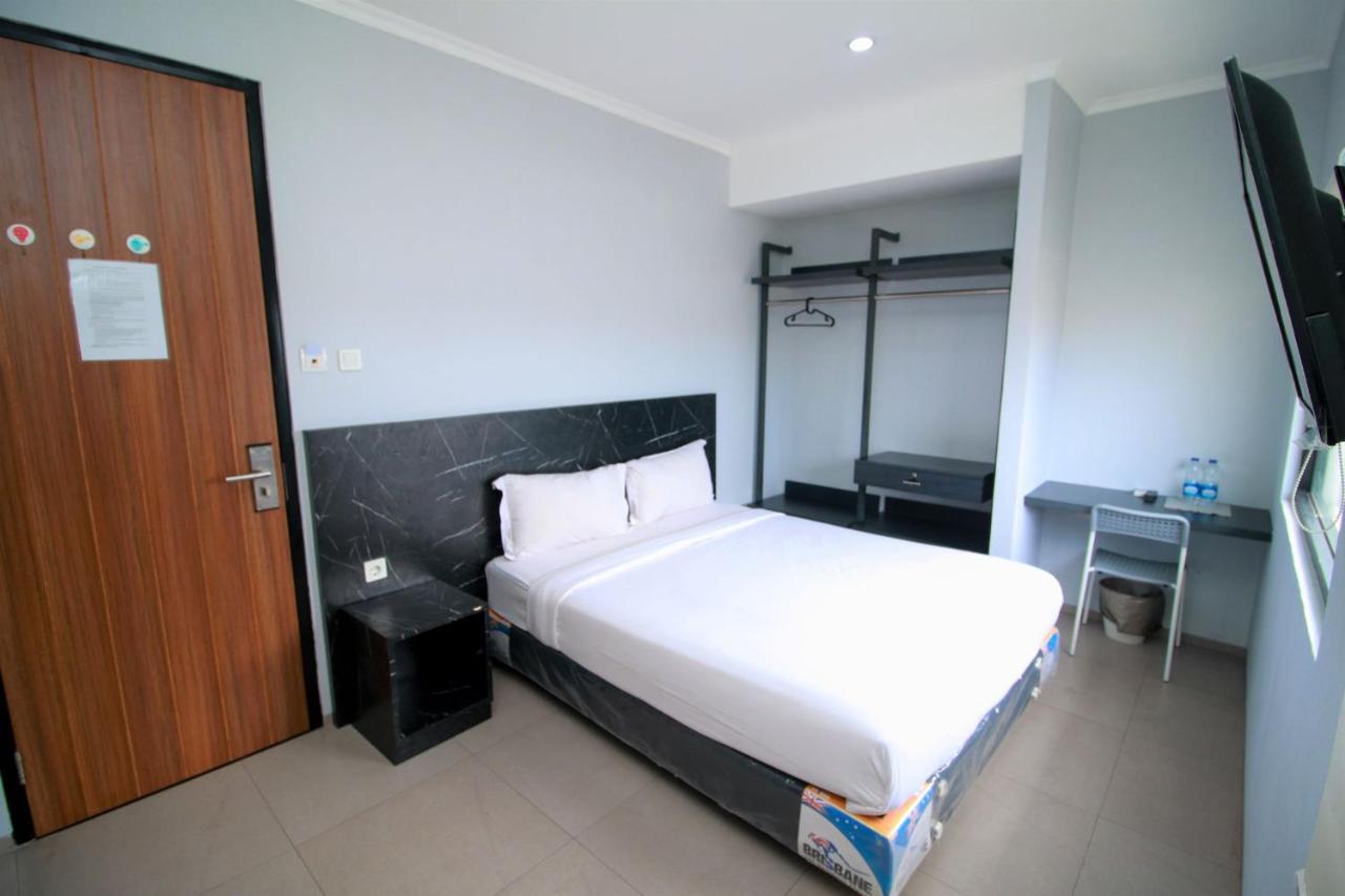 Bale Resident Hostel Jakarta Buitenkant foto