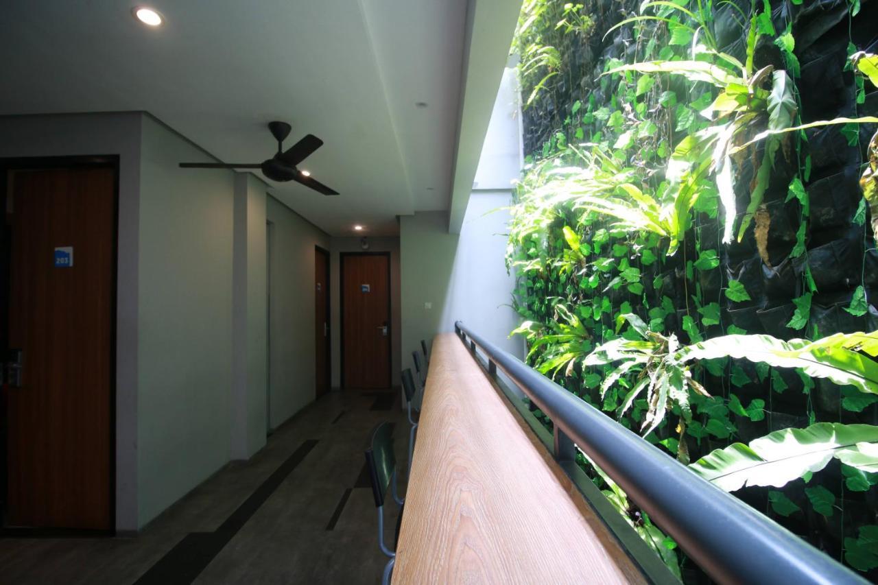 Bale Resident Hostel Jakarta Buitenkant foto