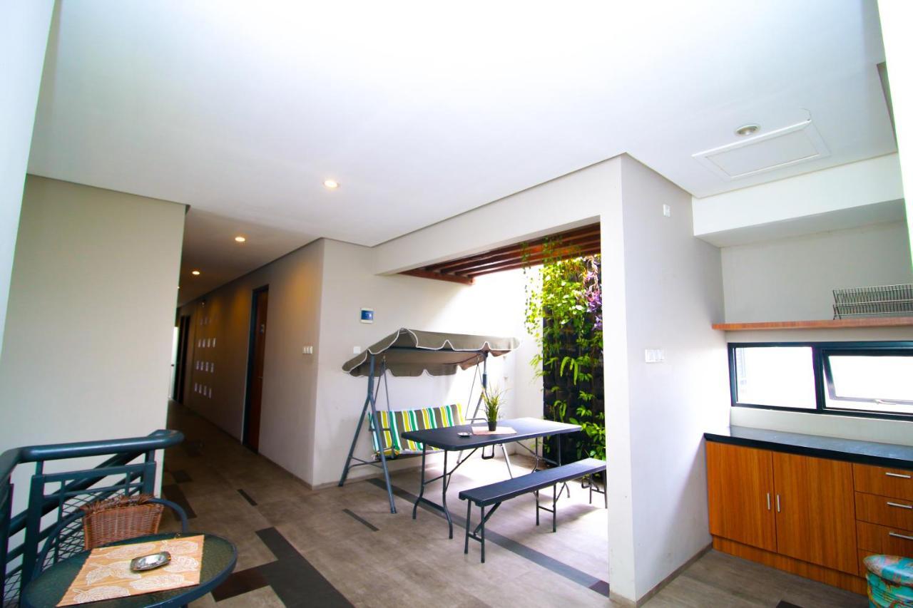 Bale Resident Hostel Jakarta Buitenkant foto