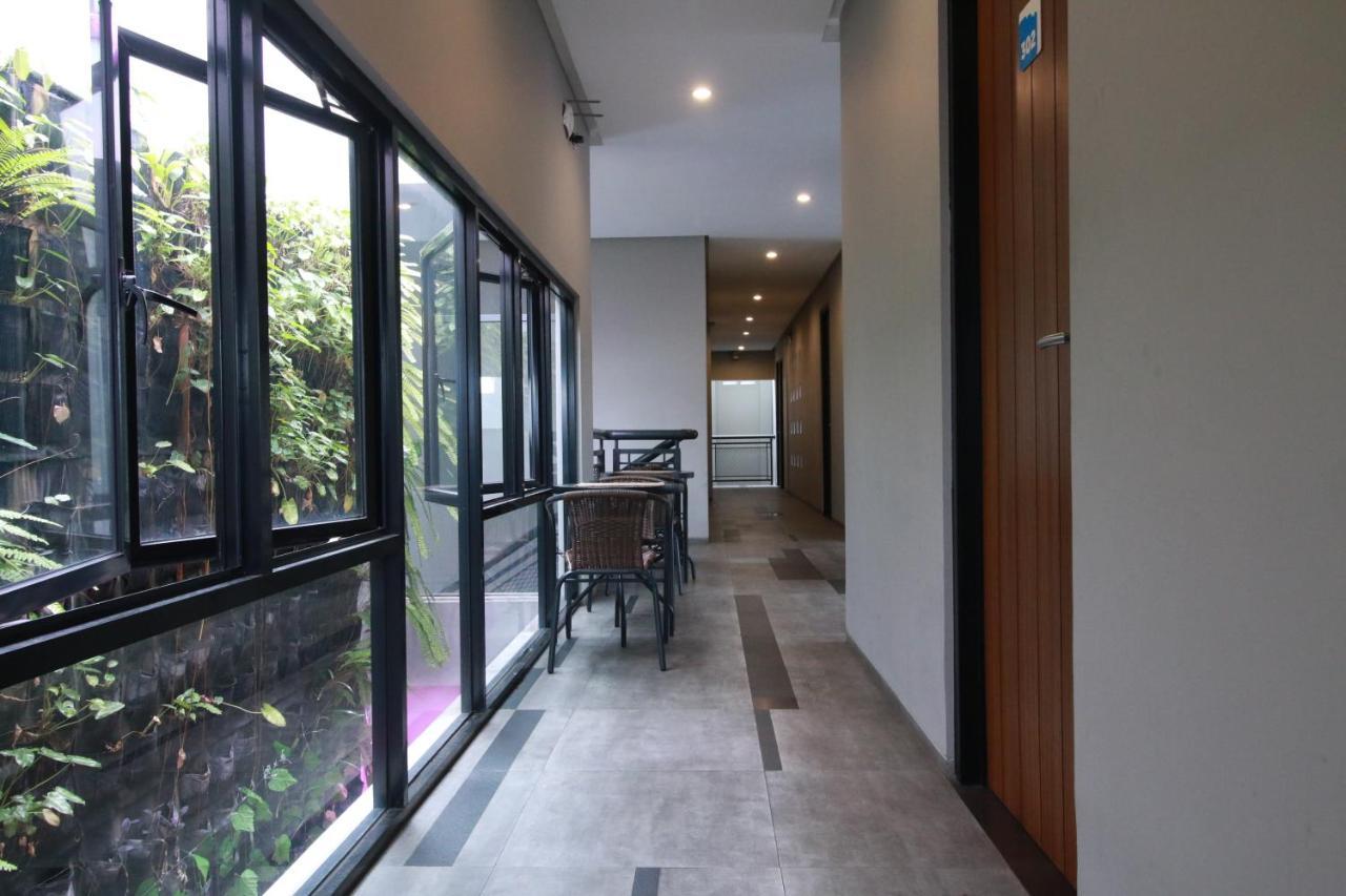 Bale Resident Hostel Jakarta Buitenkant foto