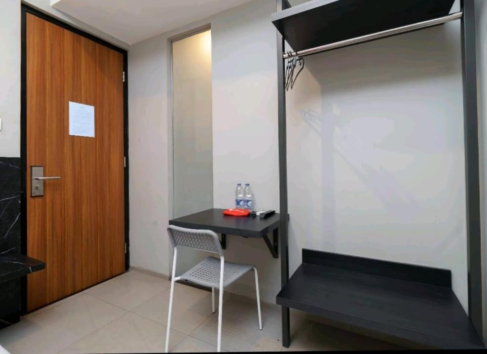 Bale Resident Hostel Jakarta Buitenkant foto
