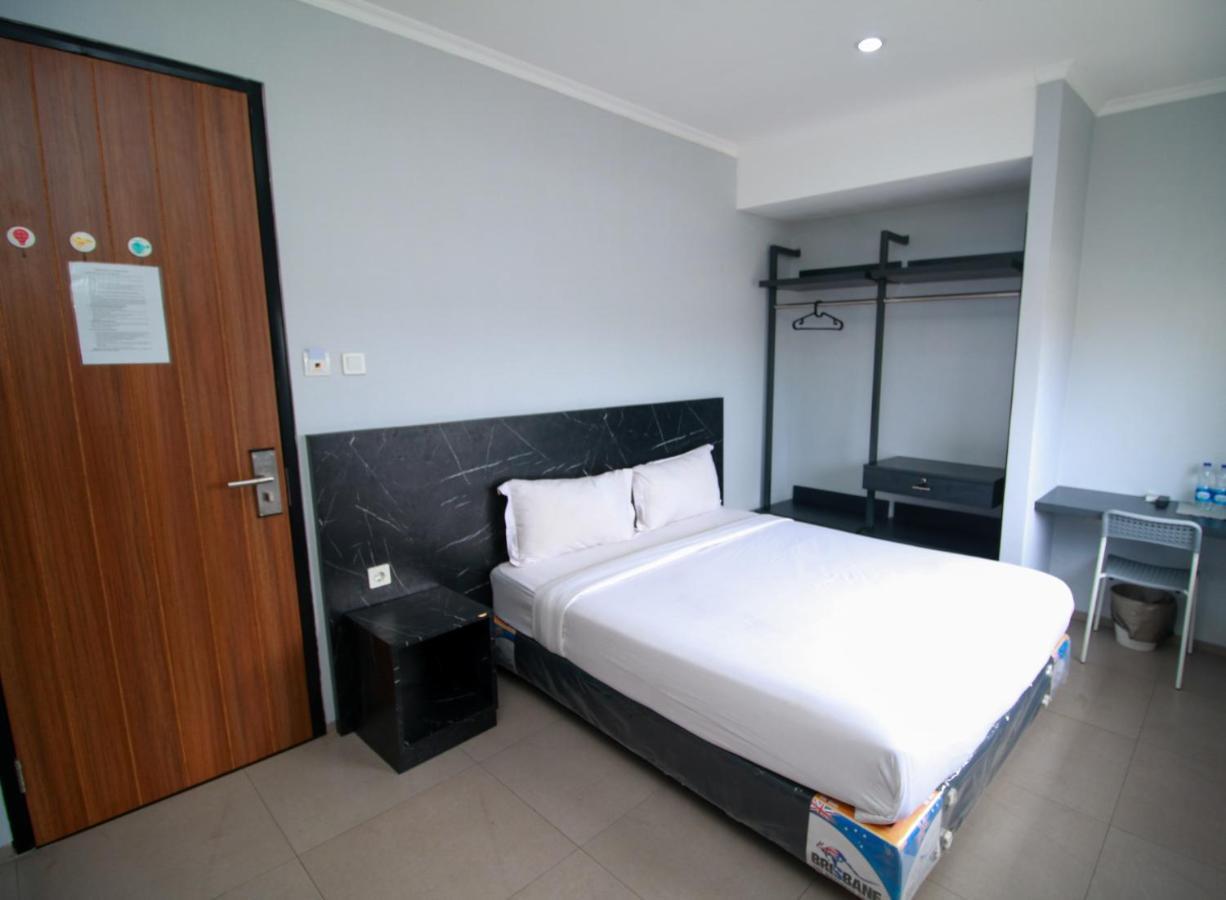 Bale Resident Hostel Jakarta Buitenkant foto